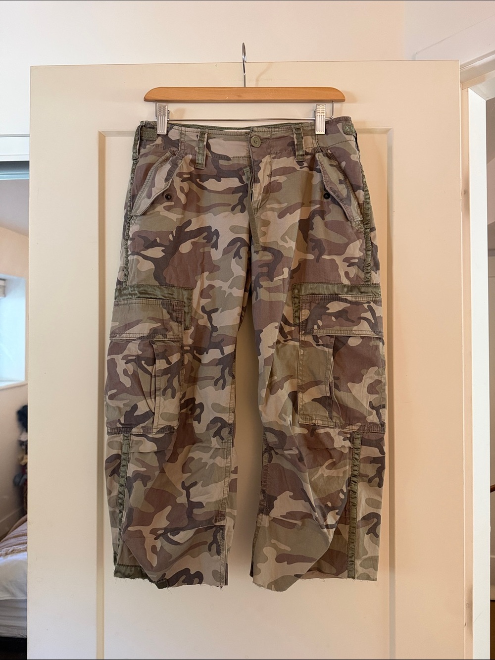 Abercrombie Camo Cargo Pants - Green Camouflage